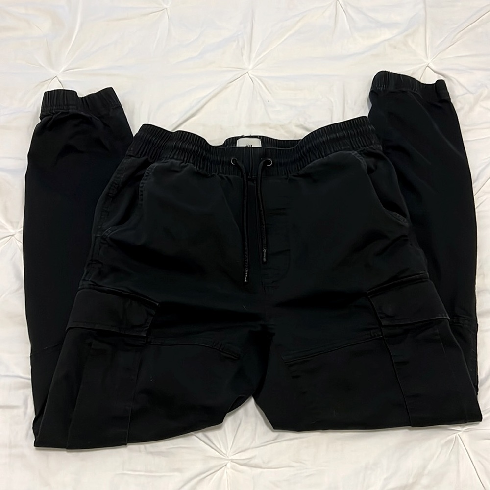 Men’s H&M Cargo Joggers - Black - Size Small